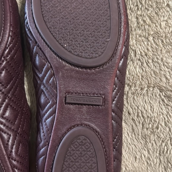 Tory Burch Quilted Minne Napps Burgundy Ballet Flats with Gold Emblem - Picture 8 of 10